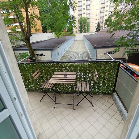 Apartmán Apartament Famagosta Milano Exteriér fotografie
