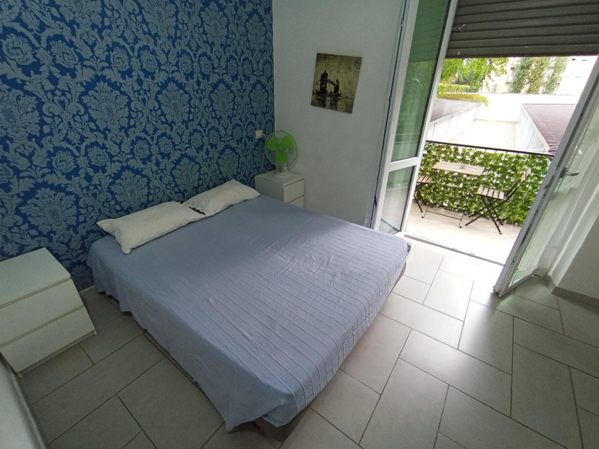 Apartmán Apartament Famagosta Milano Exteriér fotografie